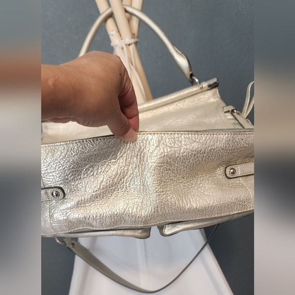 Coach Flagship Chelsea Dowel Shimmer Gold & Silver Shoulder Hand Bag - Picture 4 of 8